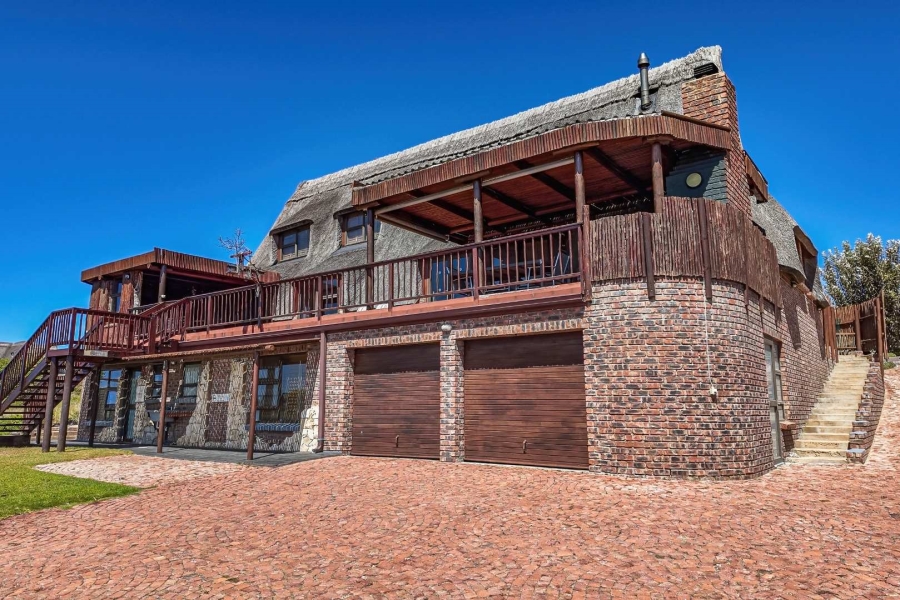 5 Bedroom Property for Sale in Stilbaai Wes Western Cape